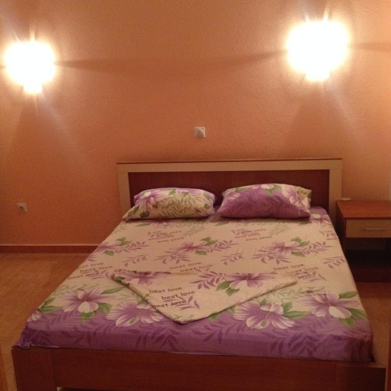 Grandino Rooms & Apartments Ulcinj Bilik gambar