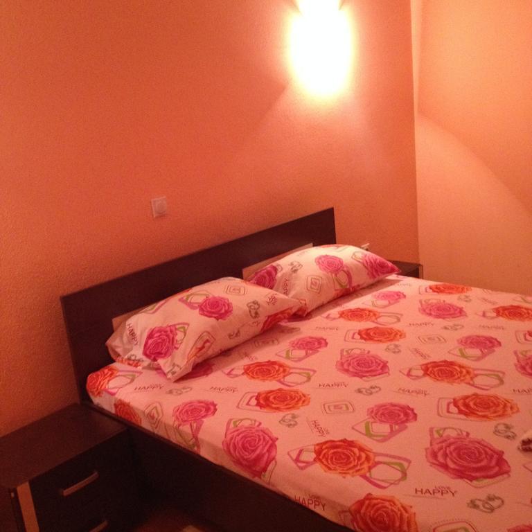 Grandino Rooms & Apartments Ulcinj Bilik gambar