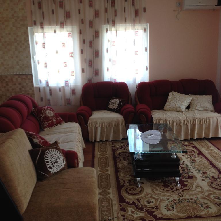 Grandino Rooms & Apartments Ulcinj Bilik gambar